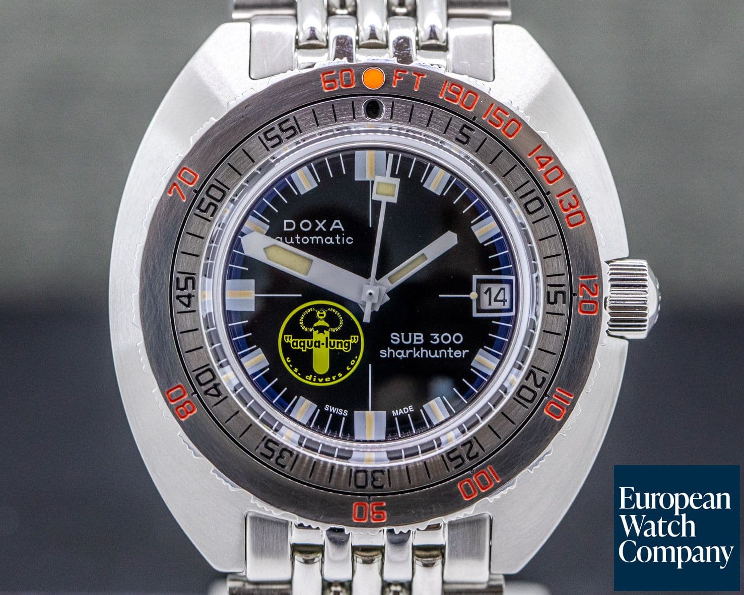 Image of Doxa SUB 300 Professional "Sharkhunter" SS / SS Limited