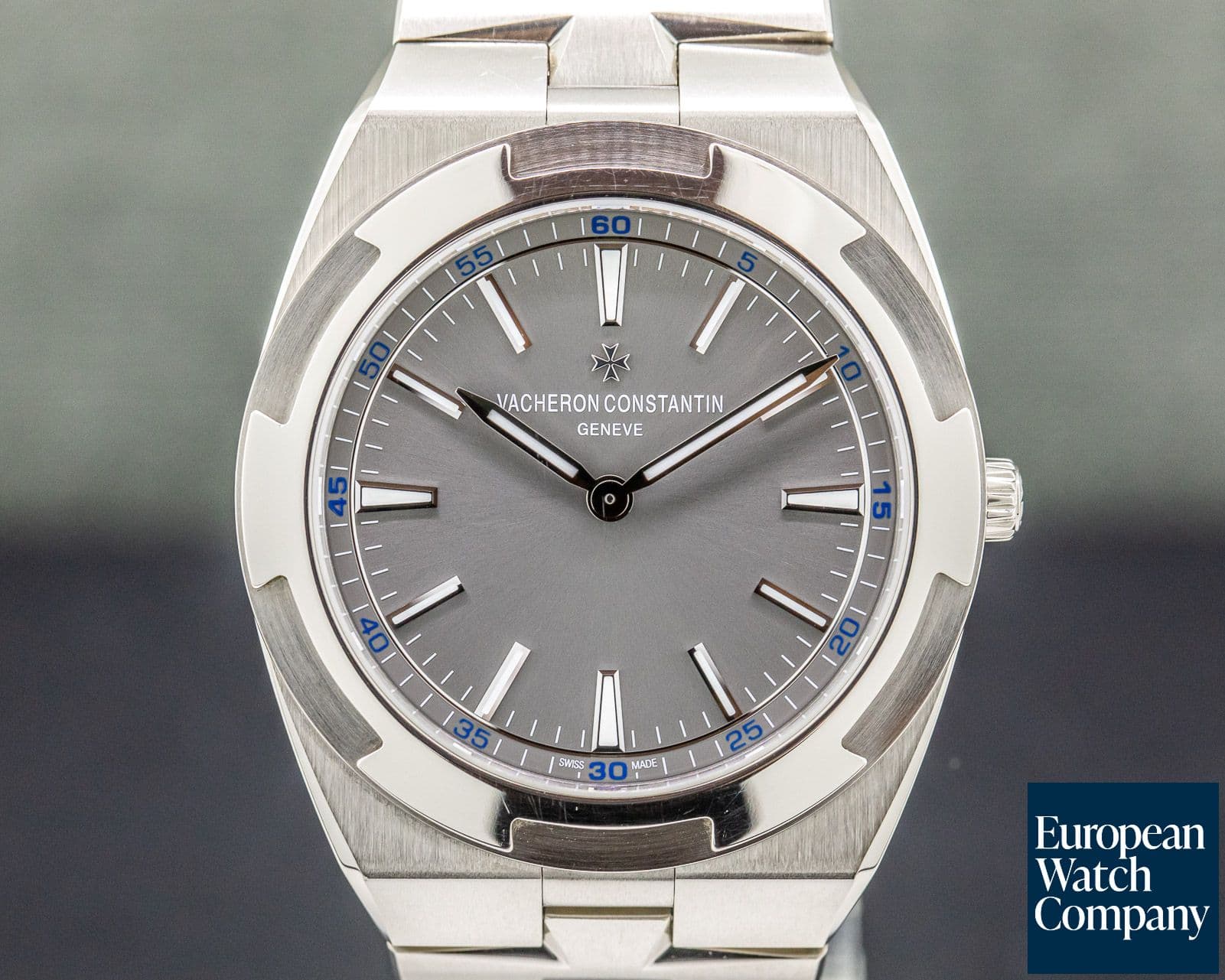Image of Vacheron Constantin Overseas Ultra-Thin 40mm 18K White Gold RARE 