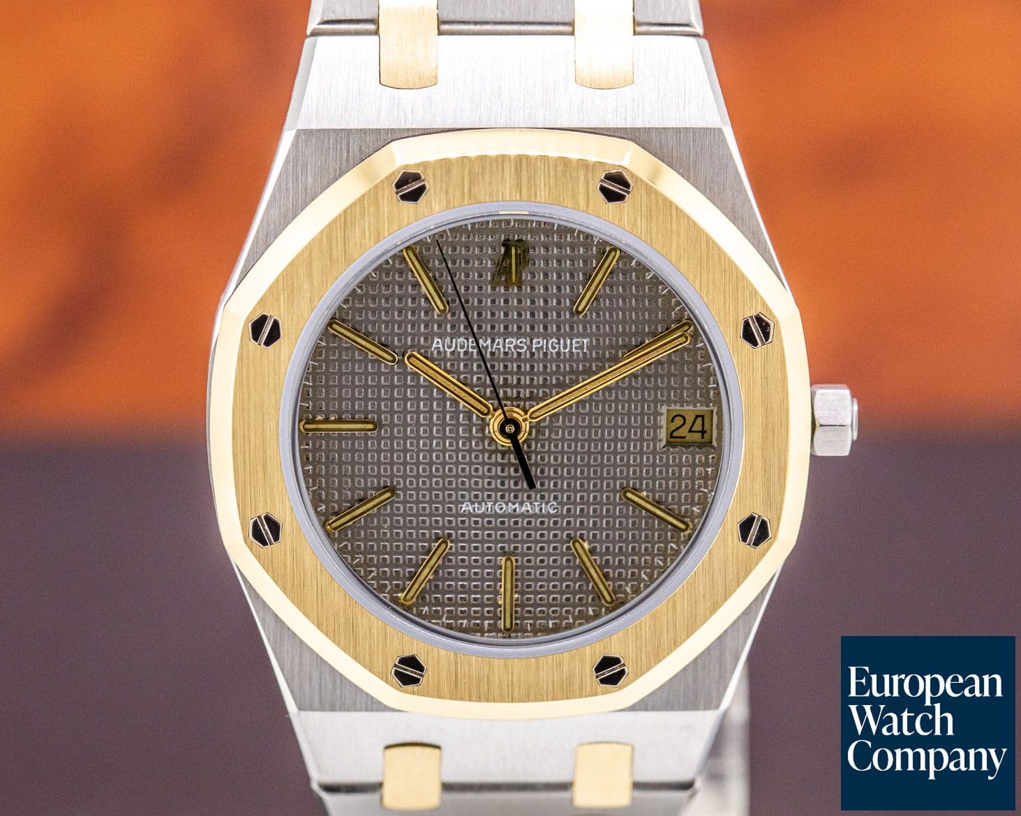 Image of Audemars Piguet Royal Oak Automatic 18K Yellow Gold / Stainless Steel 37MM