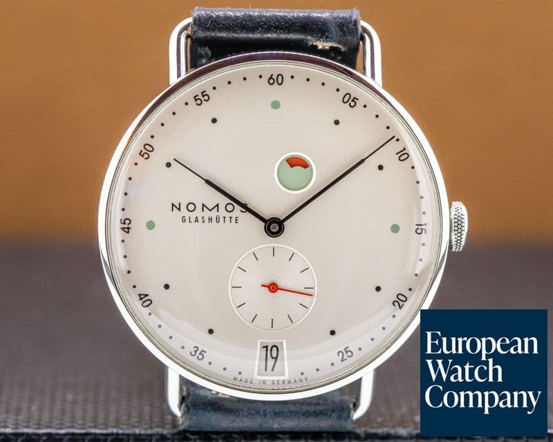 Image of Nomos Metro Datum "Gangreserve" SS Silver Dial 