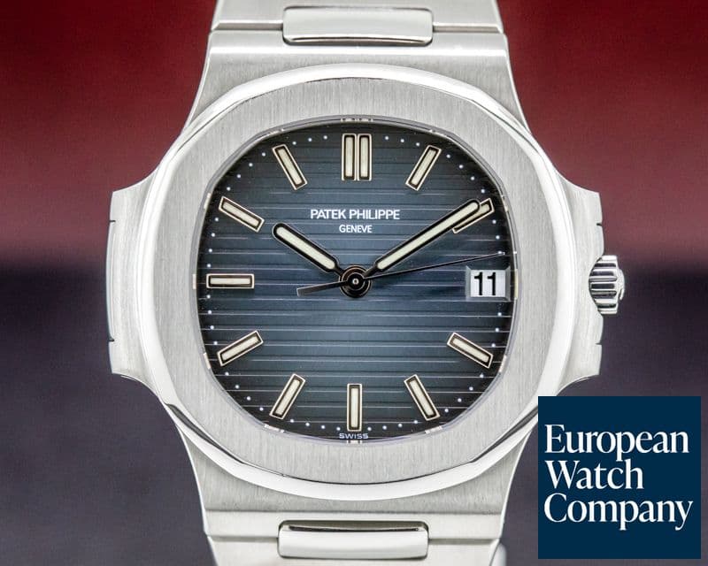Image of Patek Philippe Nautilus Mid Size / Display Back 5800 RARE FULL SET