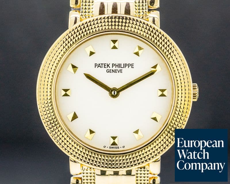 Image of Patek Philippe Lady Calatrava Quartz 4919 18K Yellow Gold / Bracelet 26MM 