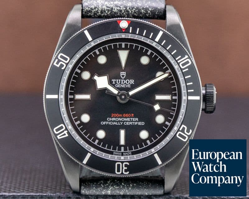 Image of Tudor Tudor Heritage Black Bay Dark SS / Leather UNWORN