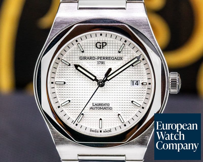 Image of Girard Perregaux Laureato Heritage SS White Dial