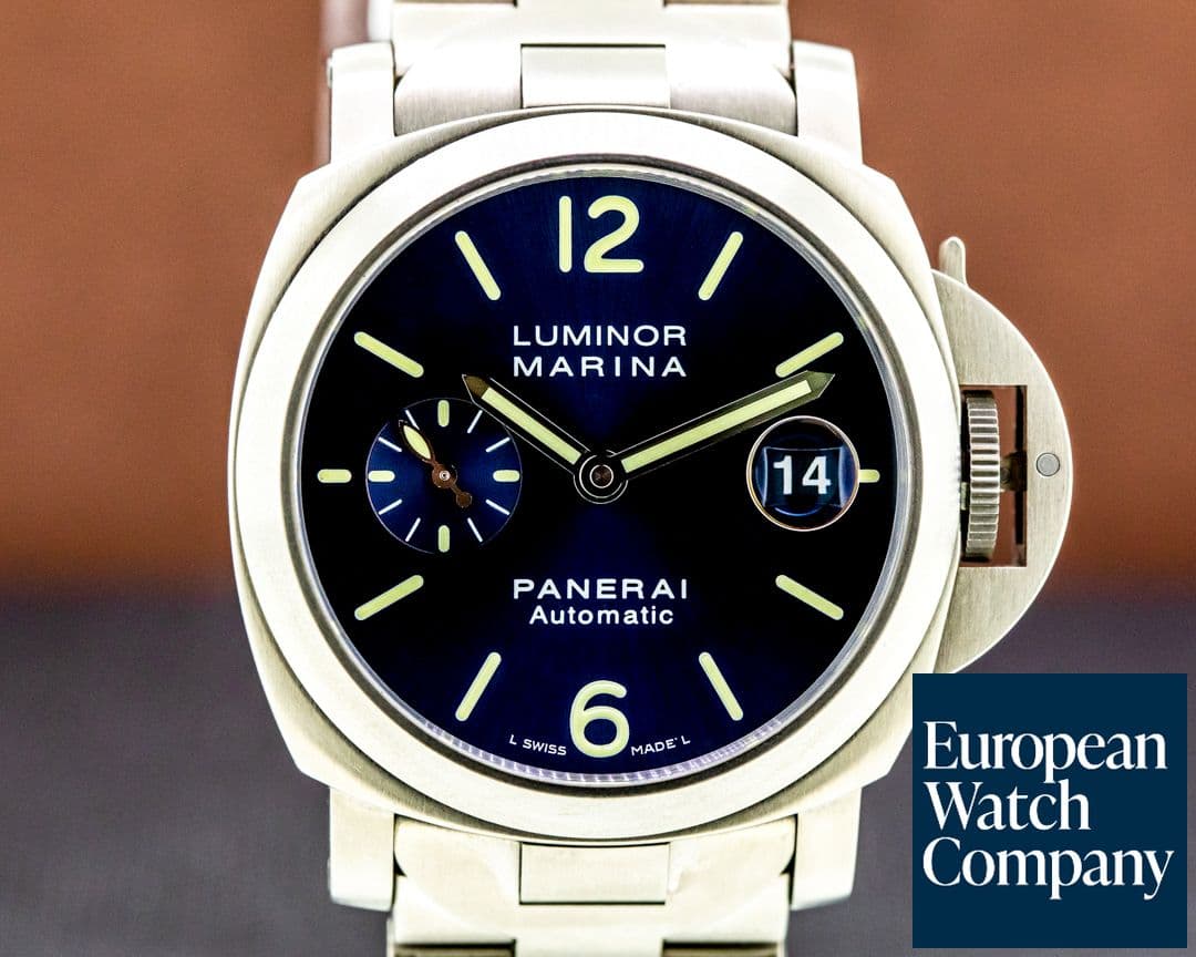 Image of Panerai Luminor Marina Titanium 40mm Blue dial.