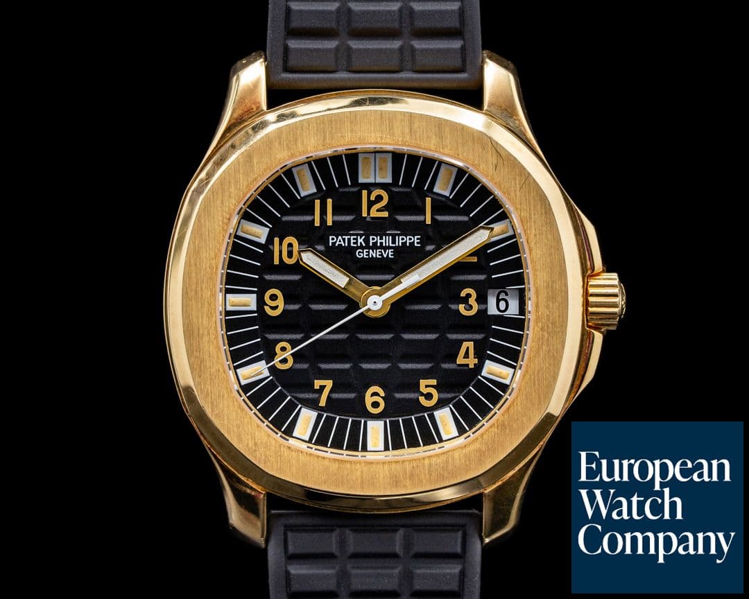Image of Patek Philippe Large Aquanaut 5065
18k / Rubber PATINA FULL SET WOW