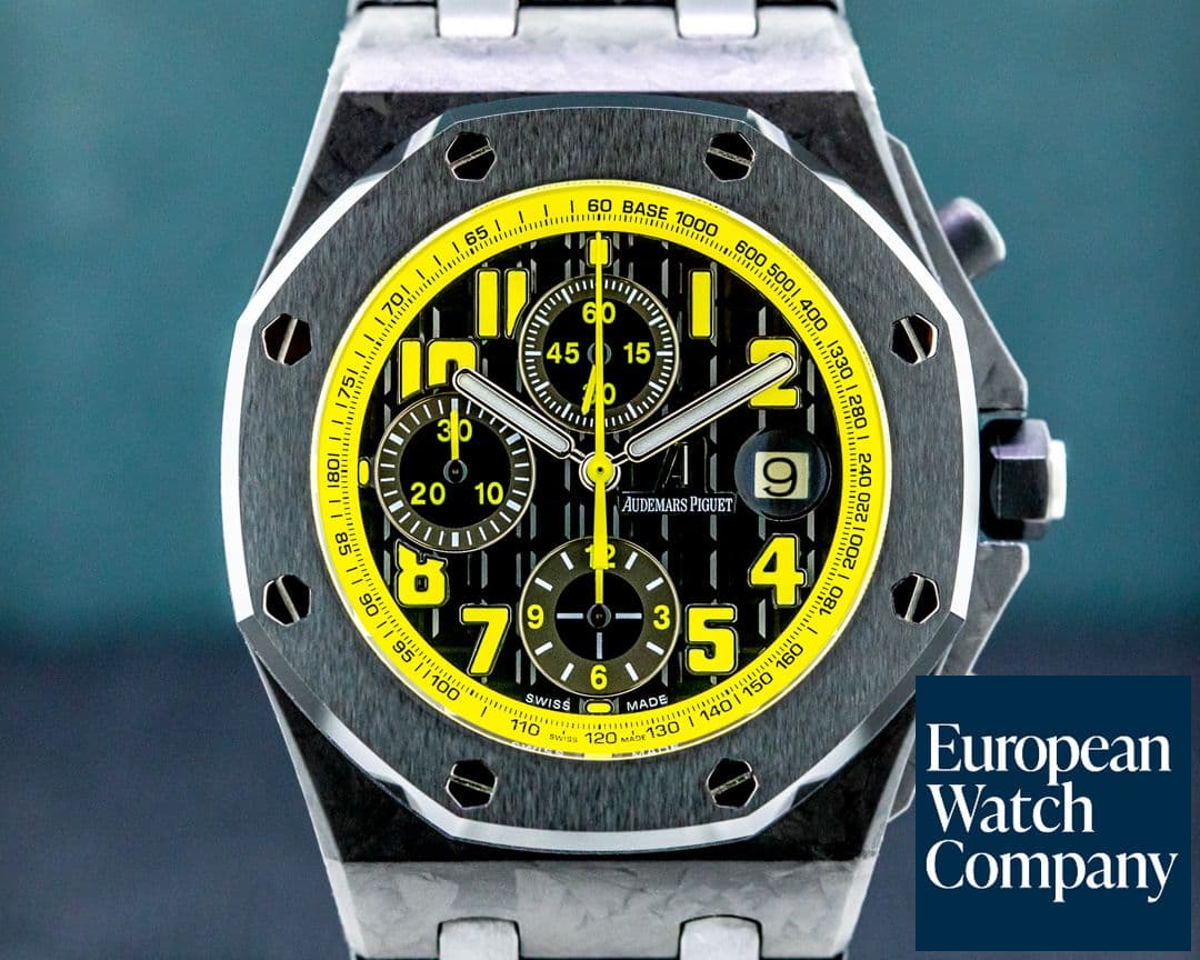 Image of Audemars Piguet Royal Oak Offshore "Bumble Bee" 26176FO Chronograph Carbon / Ceramic 