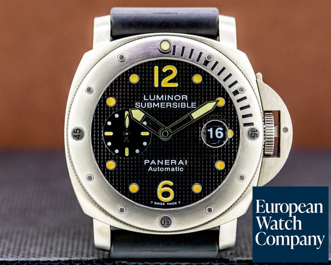 Image of Panerai Luminor Submersible Titanium / Rubber