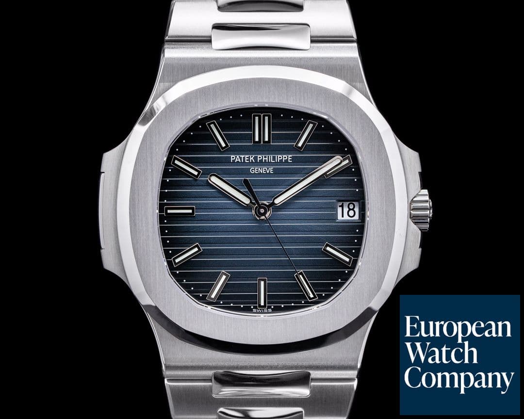 Image of Patek Philippe Jumbo Nautilus 5711 Blue Dial SS FULL SET 2018