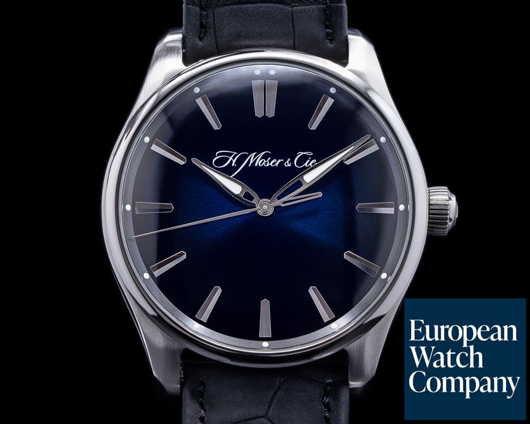 Image of H. Moser and Cie. Pioneer Centre Seconds SS Blue Fume Dial