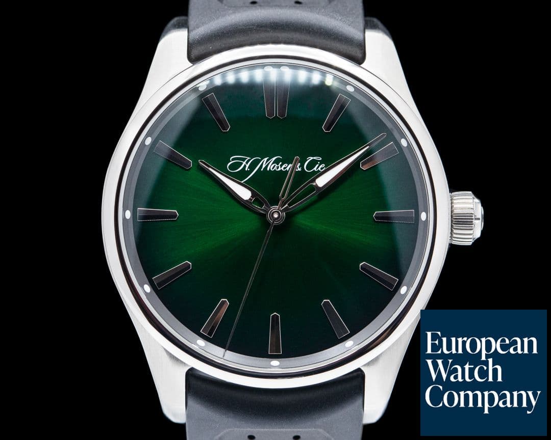 Image of H. Moser and Cie. Pioneer Centre Seconds Cosmic Green Fume Dial