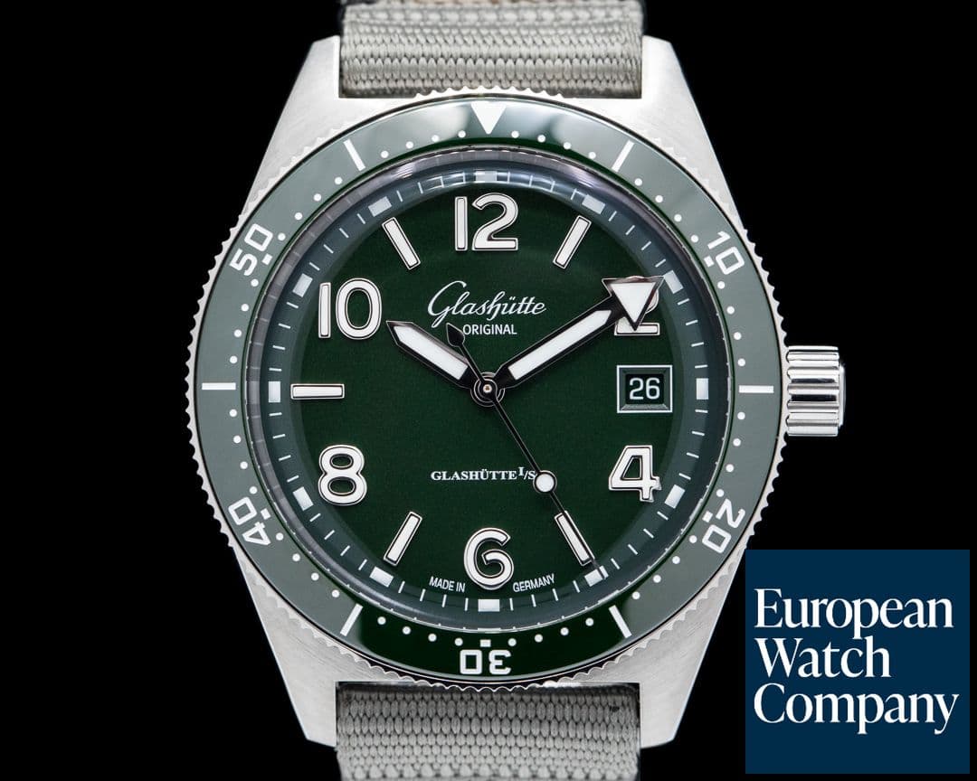 Image of Glashutte Original SeaQ Date SS Green