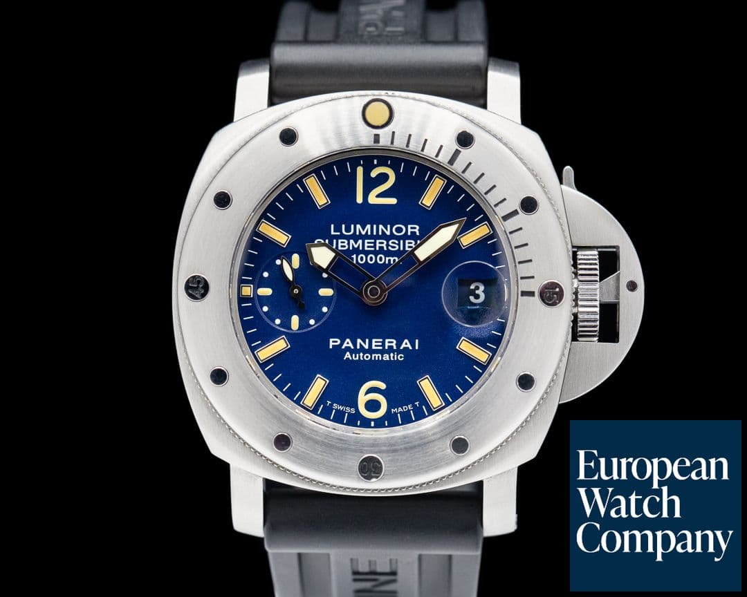 Image of Panerai Luminor Submersible 1000M La Bomba Steel / Rubber PAM087