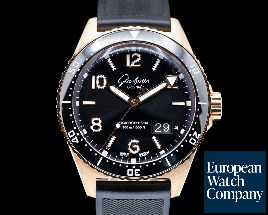 Image of Glashutte Original SeaQ Panorama Date Black Dial RG