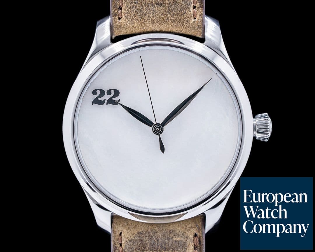 Image of H. Moser and Cie. Endeavour Centre Seconds MOP Qatar World Cup RARE