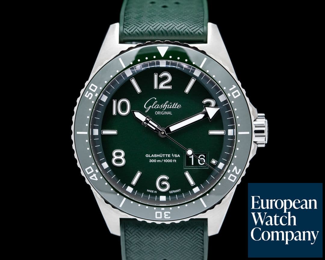 Image of Glashutte Original SeaQ Panorama Date Green Dial SS UNWORN