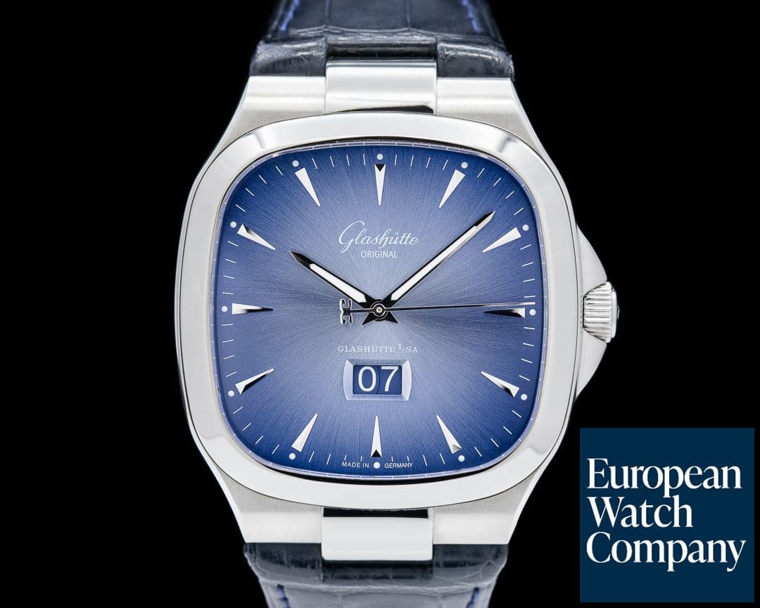 Image of Glashutte Original Senator Seventies Panorama Date SS Blue