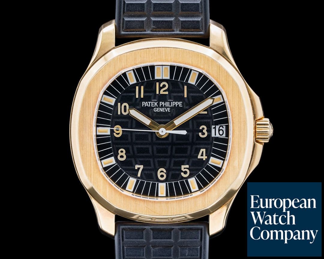 Image of Patek Philippe Large Aquanaut 5065
18k / Rubber FULL SET ORIGINAL OWNER WOW