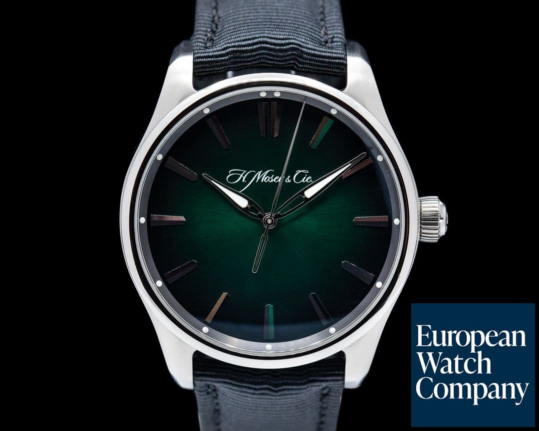 Image of H. Moser and Cie. Pioneer Centre Seconds Cosmic Green Fume Dial