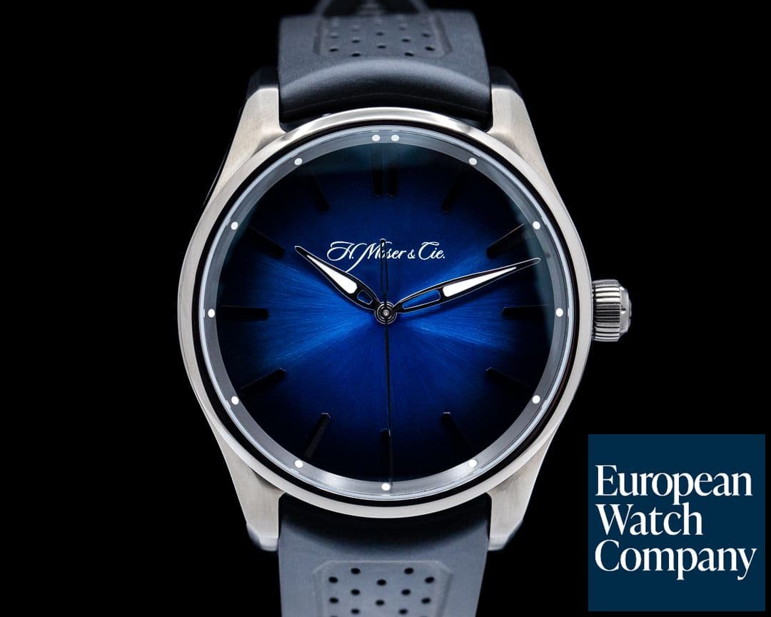 Image of H. Moser and Cie. Pioneer Center Seconds SS Funky Blue Fume