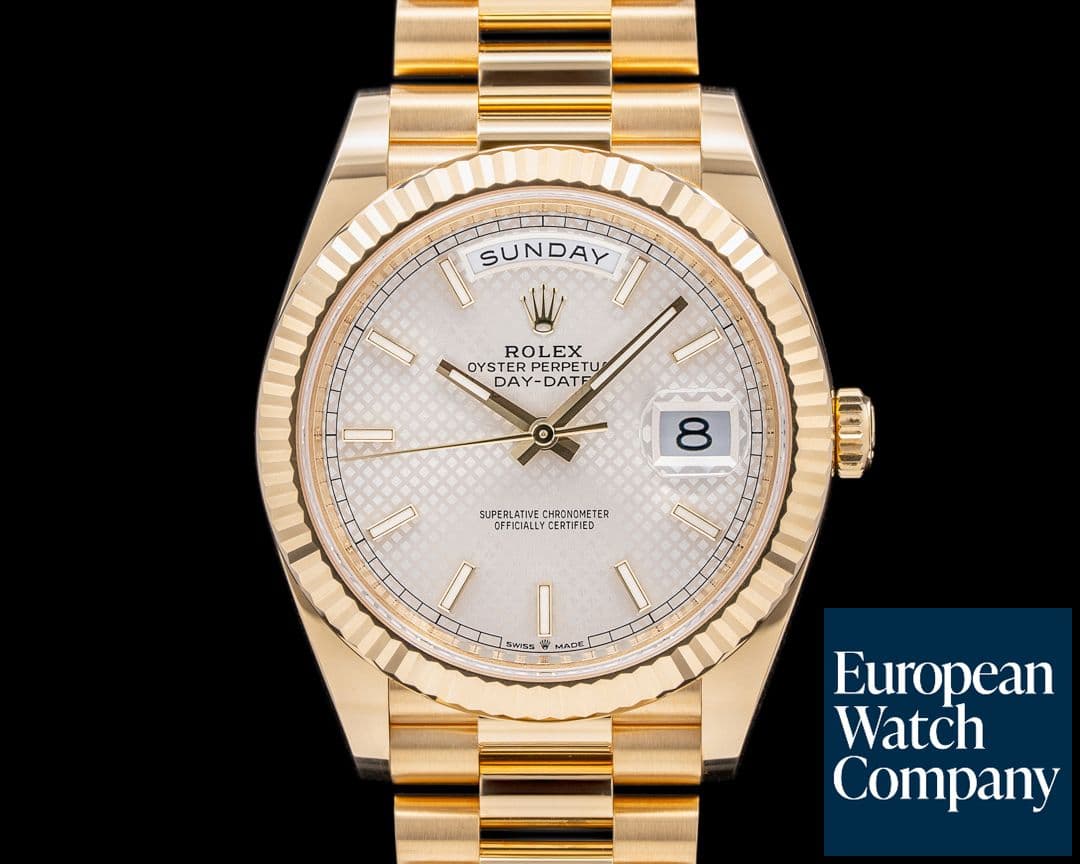 Image of Rolex Day Date Presidential Silver Motif Dial / Yellow Gold 40MM 