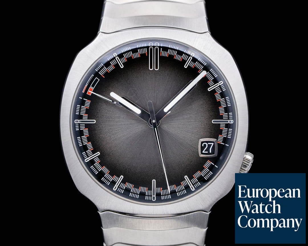 Image of H. Moser and Cie. Moser Streamliner Perpetual Calendar