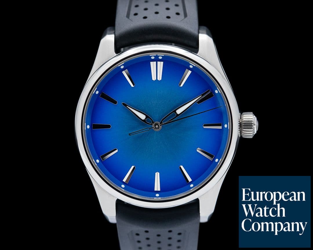 Image of H. Moser and Cie. Pioneer Center Seconds Arctic Blue Fume