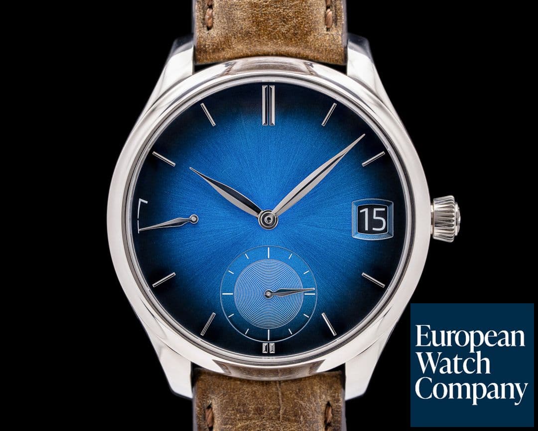 Image of H. Moser and Cie. Endeavour Perpetual Calendar 18k White Gold 2024