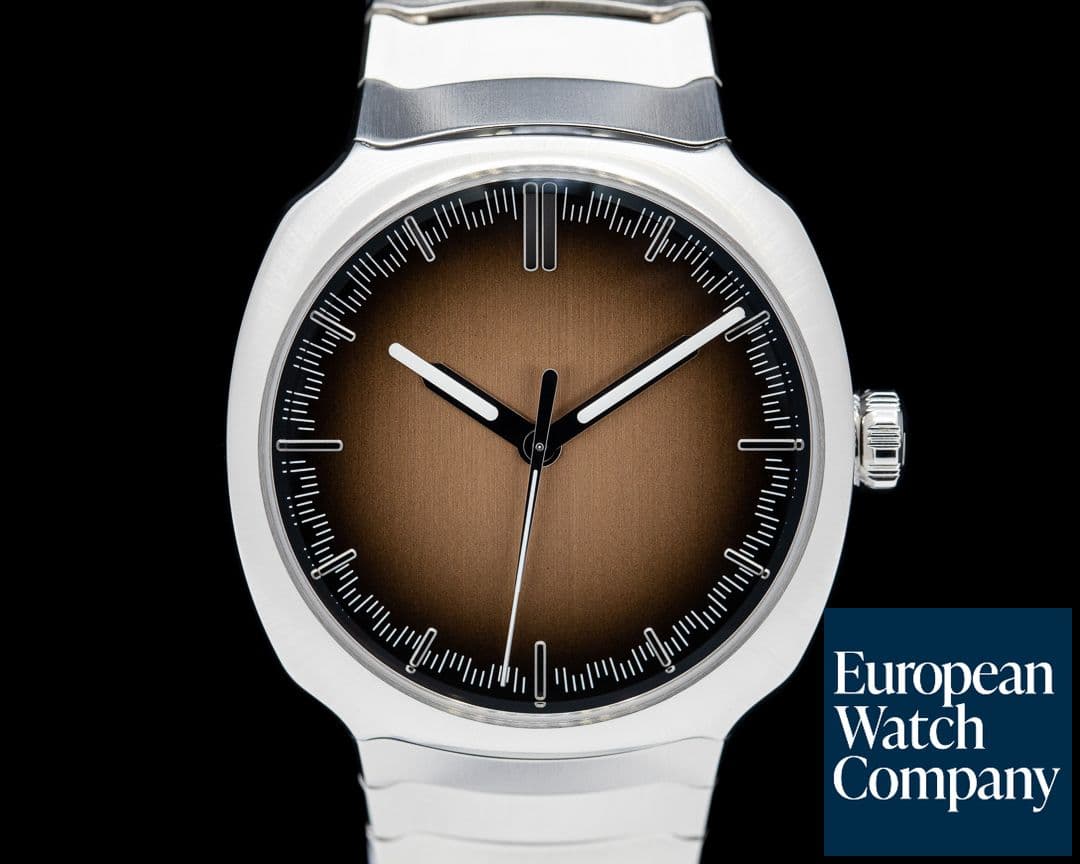Image of H. Moser and Cie. Moser Streamliner Centre Seconds Smoked Salmon Dial