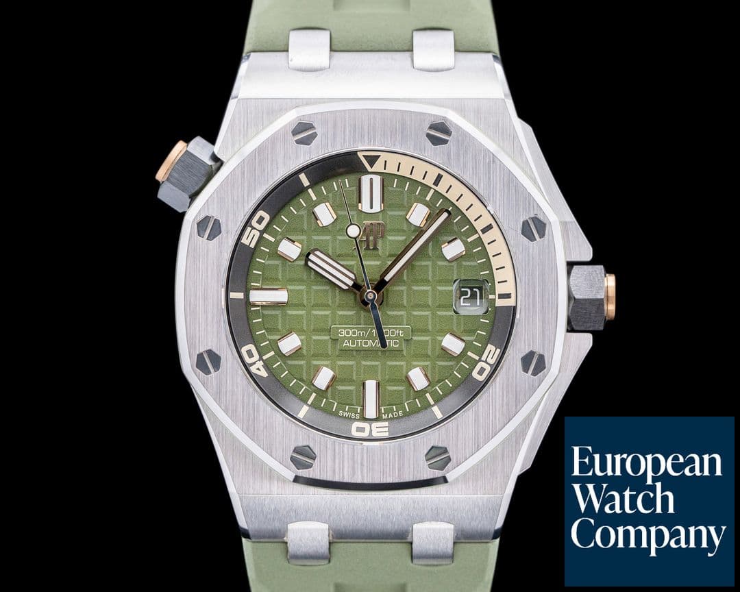 Image of Audemars Piguet Royal Oak Offshore 15720ST Diver Green Dial