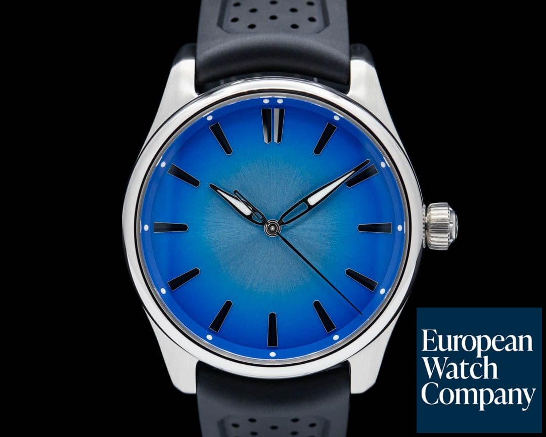 Image of H. Moser and Cie. Pioneer Center Seconds Arctic Blue Fume 2024