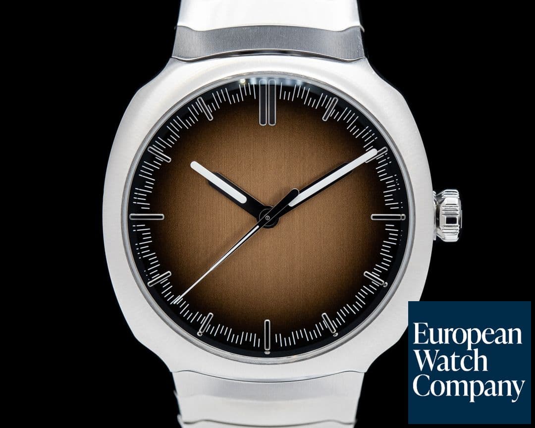 Image of H. Moser and Cie. Moser Streamliner Centre Seconds Smoked Salmon Dial