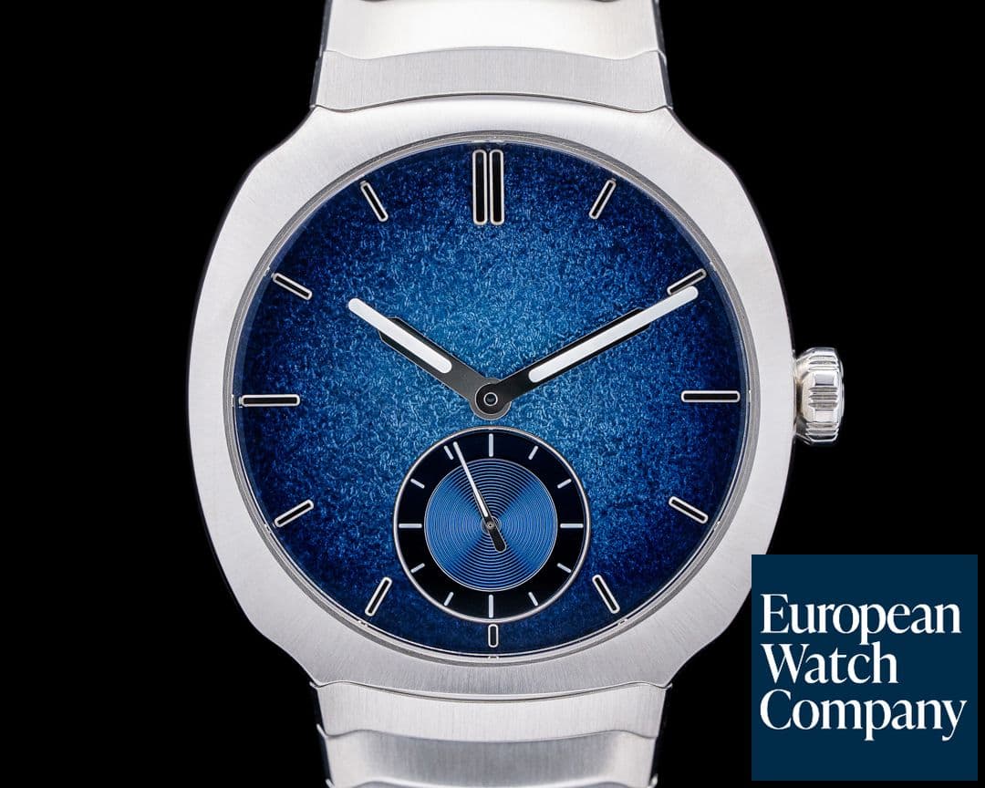 Image of H. Moser and Cie. Streamliner Small Seconds Blue Enamel 2024