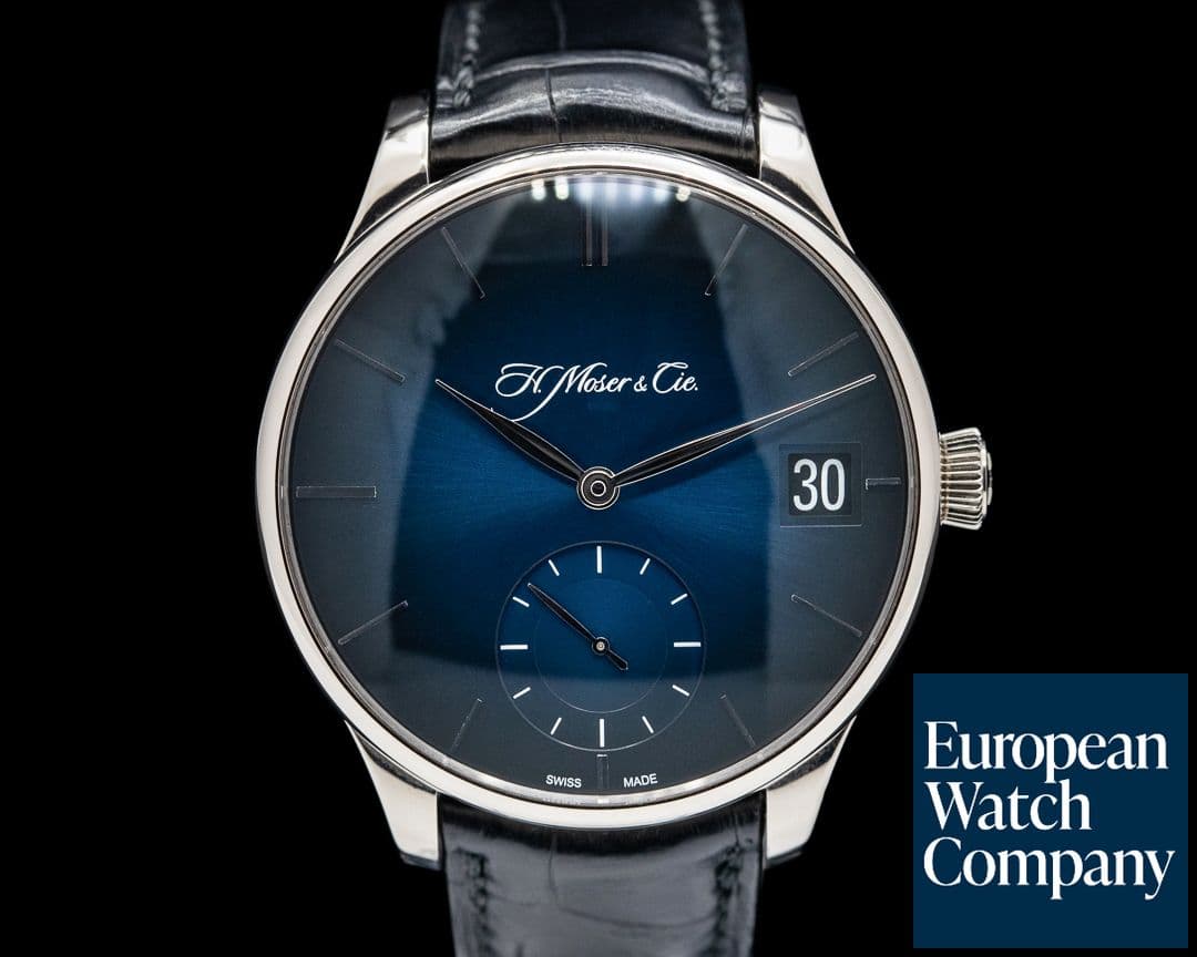 Image of H. Moser and Cie. Venturer Big Date 18K White Gold Midnight Blue Fumé Dial