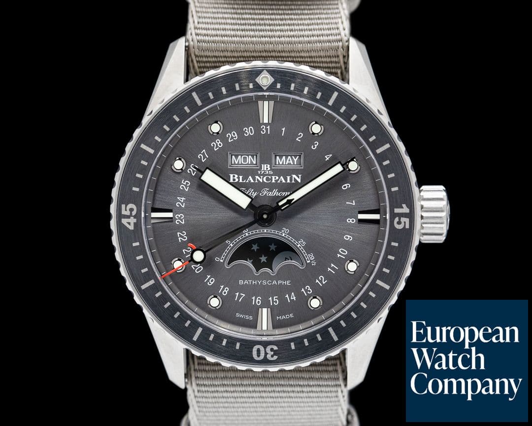 Image of Blancpain Fifty Fathoms Bathyscaphe Quantième Complet Phases de Lune