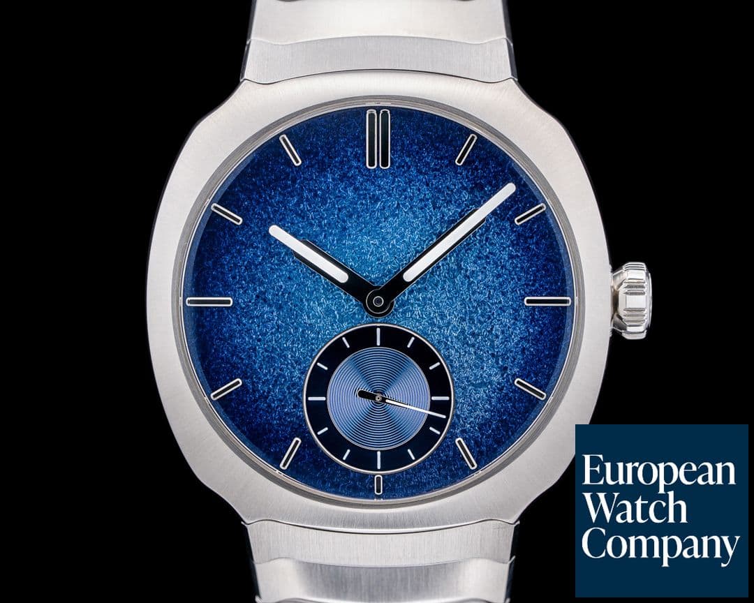 Image of H. Moser and Cie. Streamliner Small Seconds Blue Enamel
