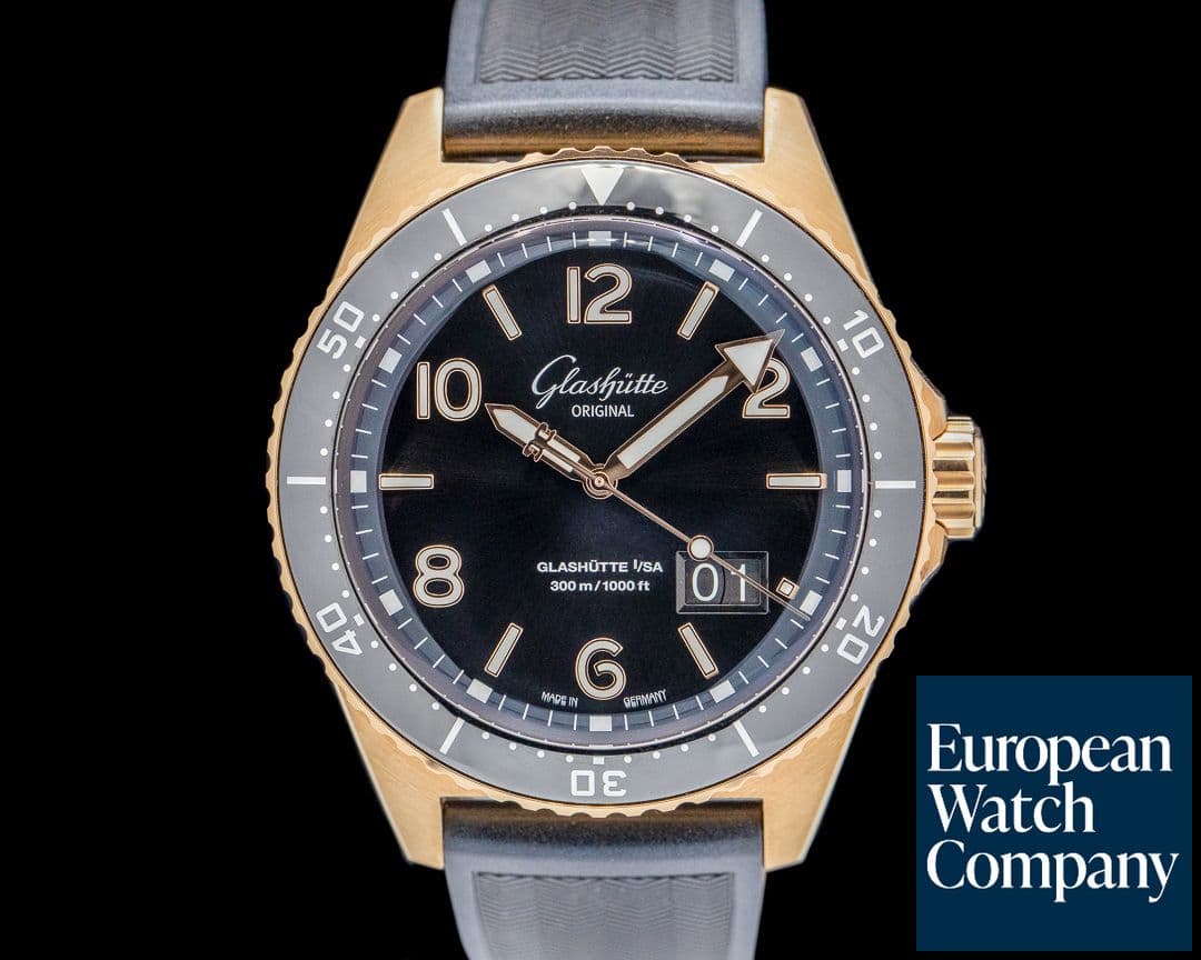 Image of Glashutte Original SeaQ Panorama Date 18K Rose Gold Black Dial UNWORN