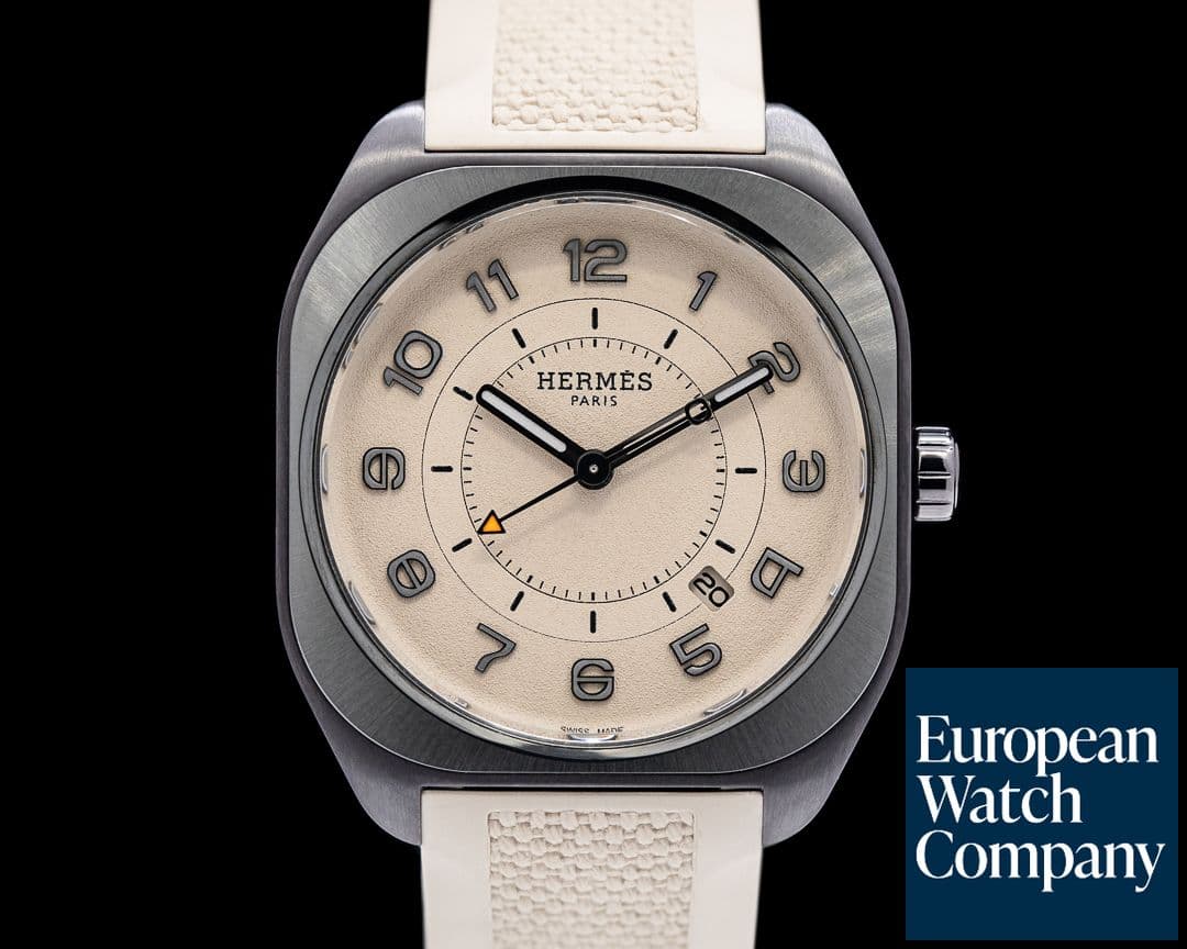 Image of Hermes H08 Limited for HODINKEE Titanium / Ceramic Beige Dial