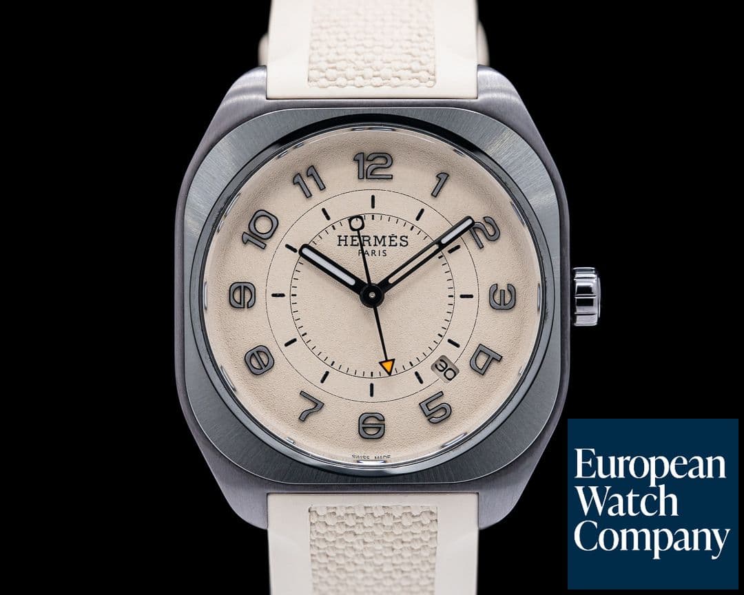 Image of Hermes H08 Limited for HODINKEE Titanium / Ceramic Beige Dial