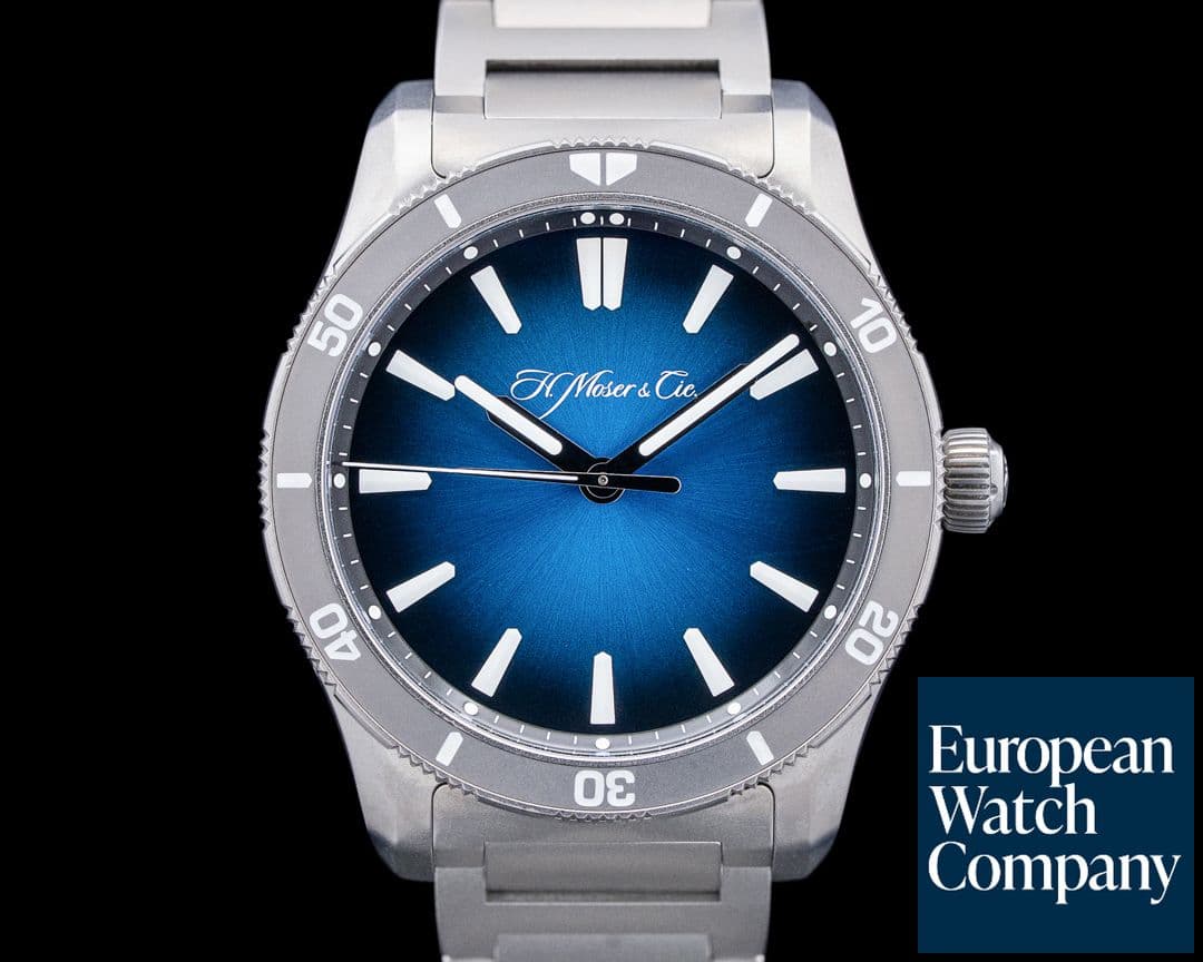 Image of H. Moser and Cie. 3200-0500 Pioneer Centre Seconds Funky Blue Titanium