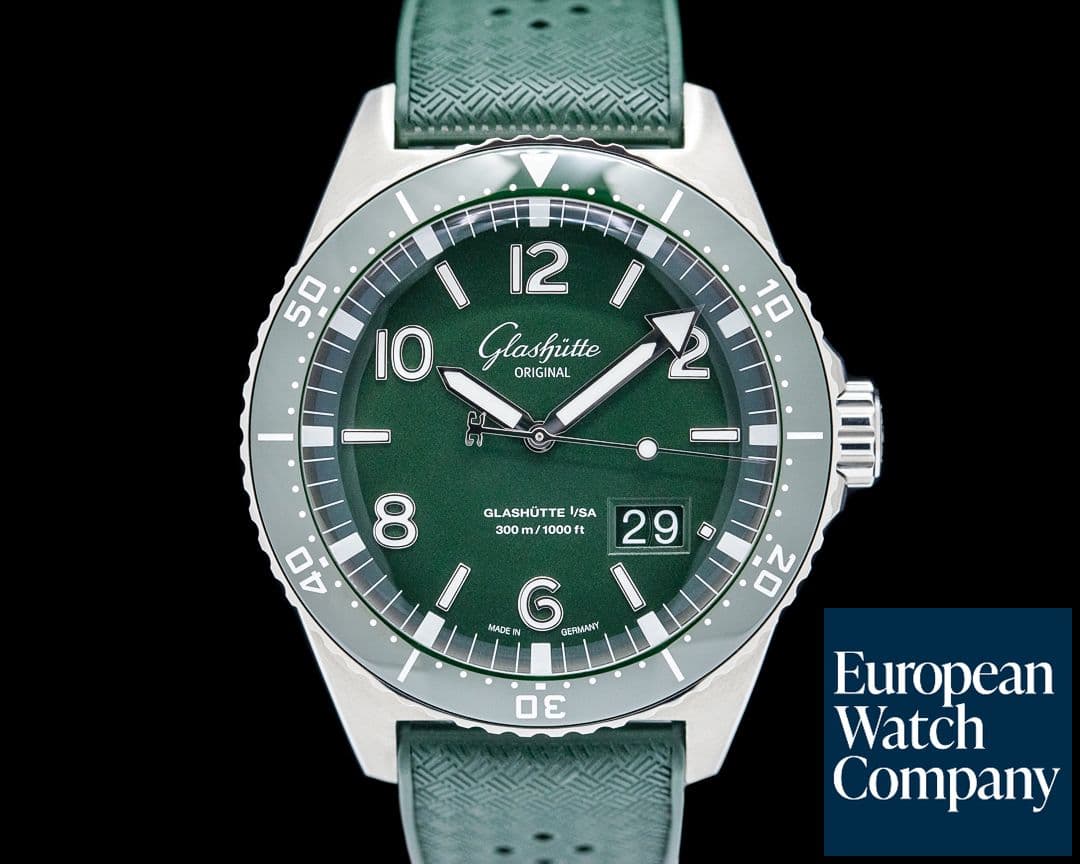 Image of Glashutte Original SeaQ Panorama Date SS Reed Green Dial