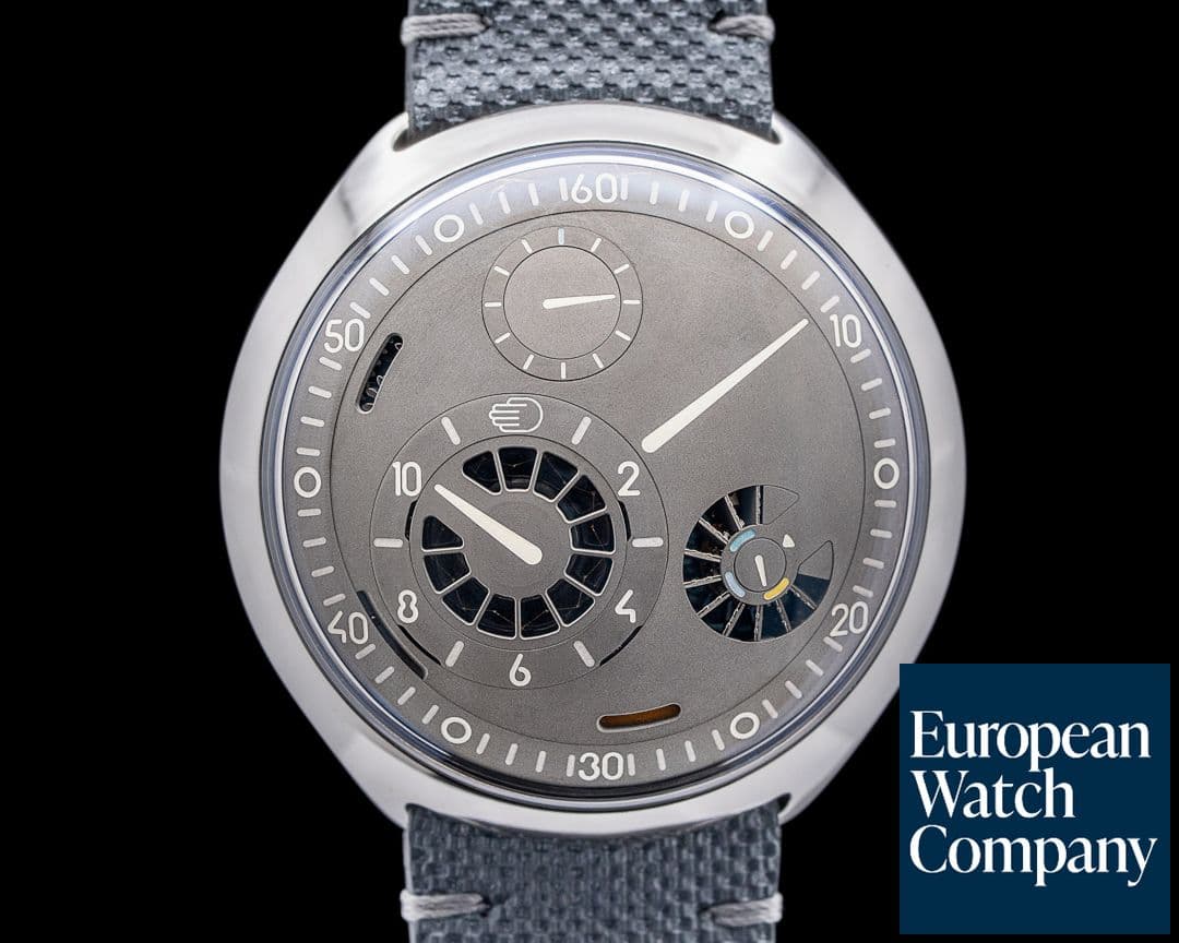Image of Ressence Type 2G e-Crown Gray Dial