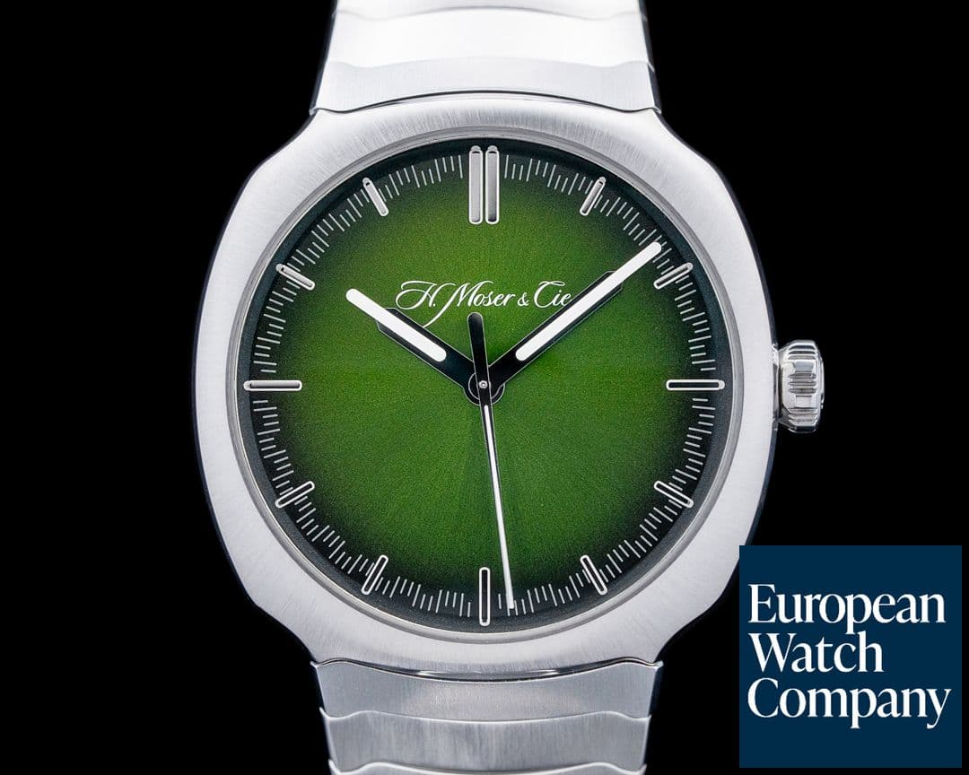 Image of H. Moser and Cie. 6200-1200 Streamliner Centre Seconds SS Matrix Green Fume Dial