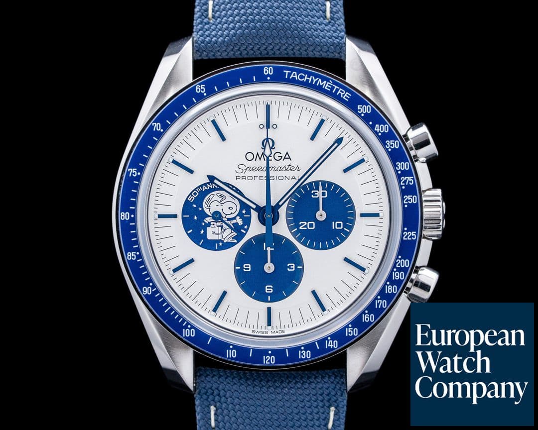 Image of Omega Speedmaster Silver Snoopy Award SS Silver Dial 2025
