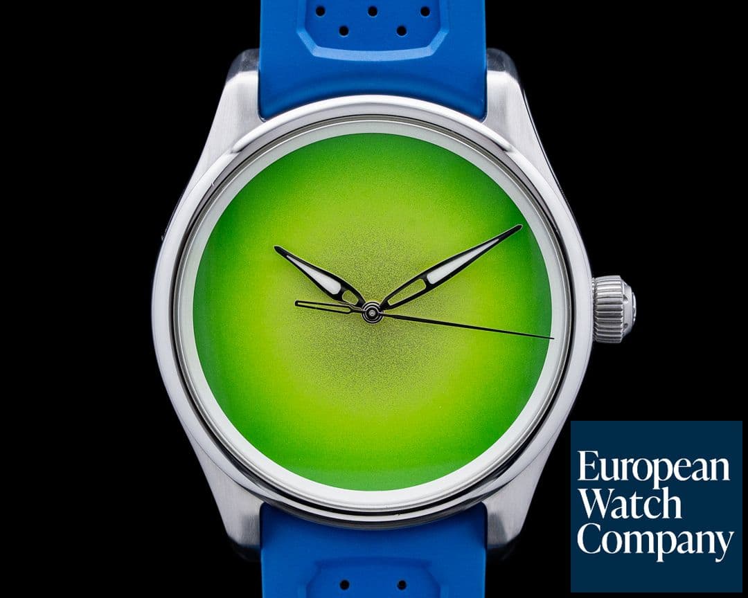 Image of H. Moser and Cie. Pioneer Centre Seconds Concept SS Citrus Green Dial 2024