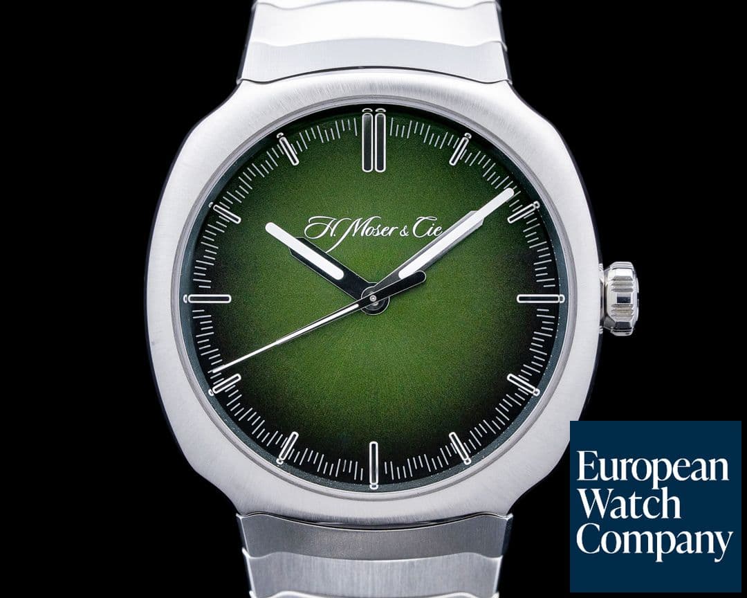 Image of H. Moser and Cie. 6200-1200 Streamliner Centre Seconds SS Green Dial
