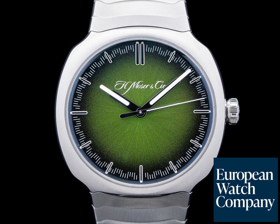 Image of H. Moser and Cie. 6200-1200 Streamliner Centre Seconds SS Green Dial