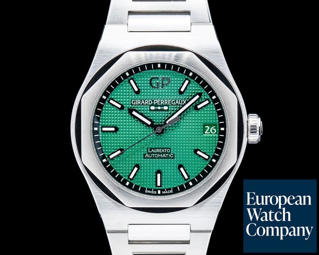 Image of Girard Perregaux 81010 Laureato Clous de Paris SS Green Dial