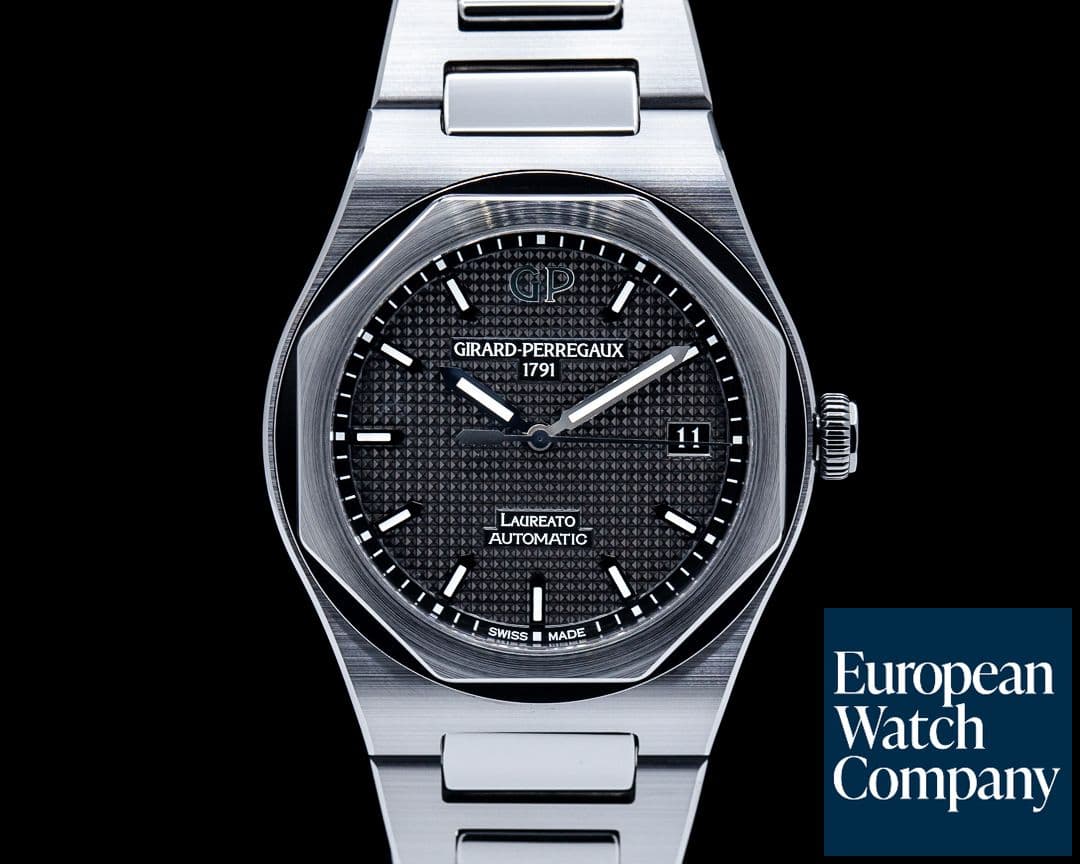 Image of Girard-Perregaux 81005 Laureato Ceramic Black Dial