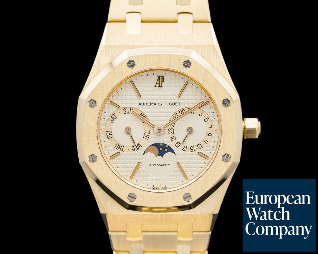 Image of Audemars Piguet 25594BA Royal Oak Day Date Moonphase 18K YG Champagne Dial